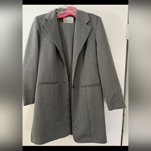 Jacket and sheath dress set - Picture 3 of 3